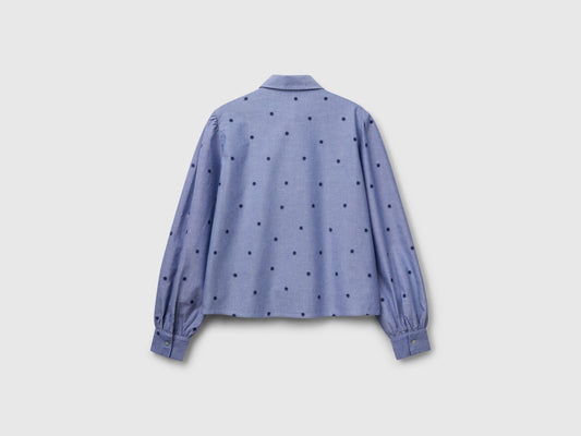 Shirt with flower embroidery
